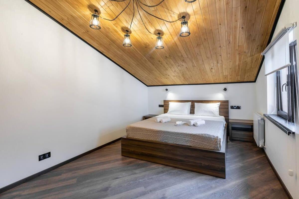 3Br Apt W Huge Terrace & Magnificent Views Tbilisi Exterior photo